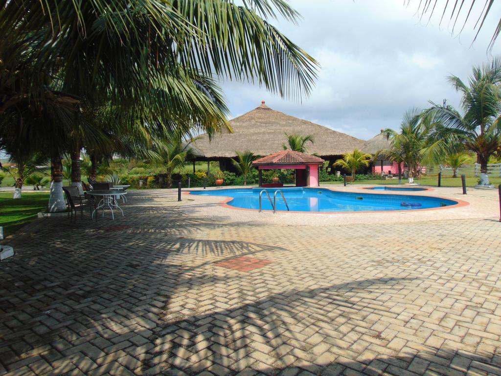 Bojo Beach Resort Botianaw Esterno foto